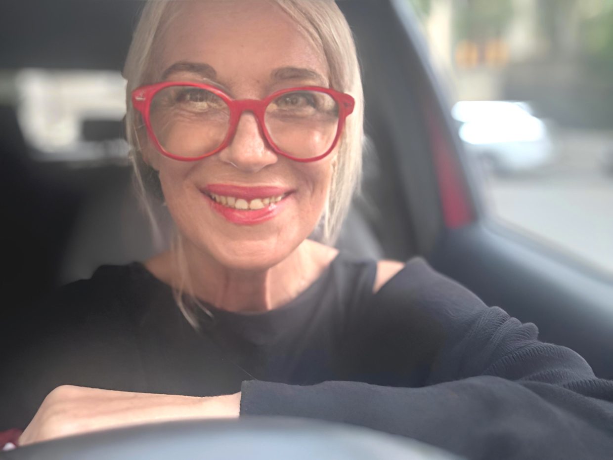 Noi chiar supraviețuim miraculos, în fiecare zi, acestei situații numite "țara noastră"